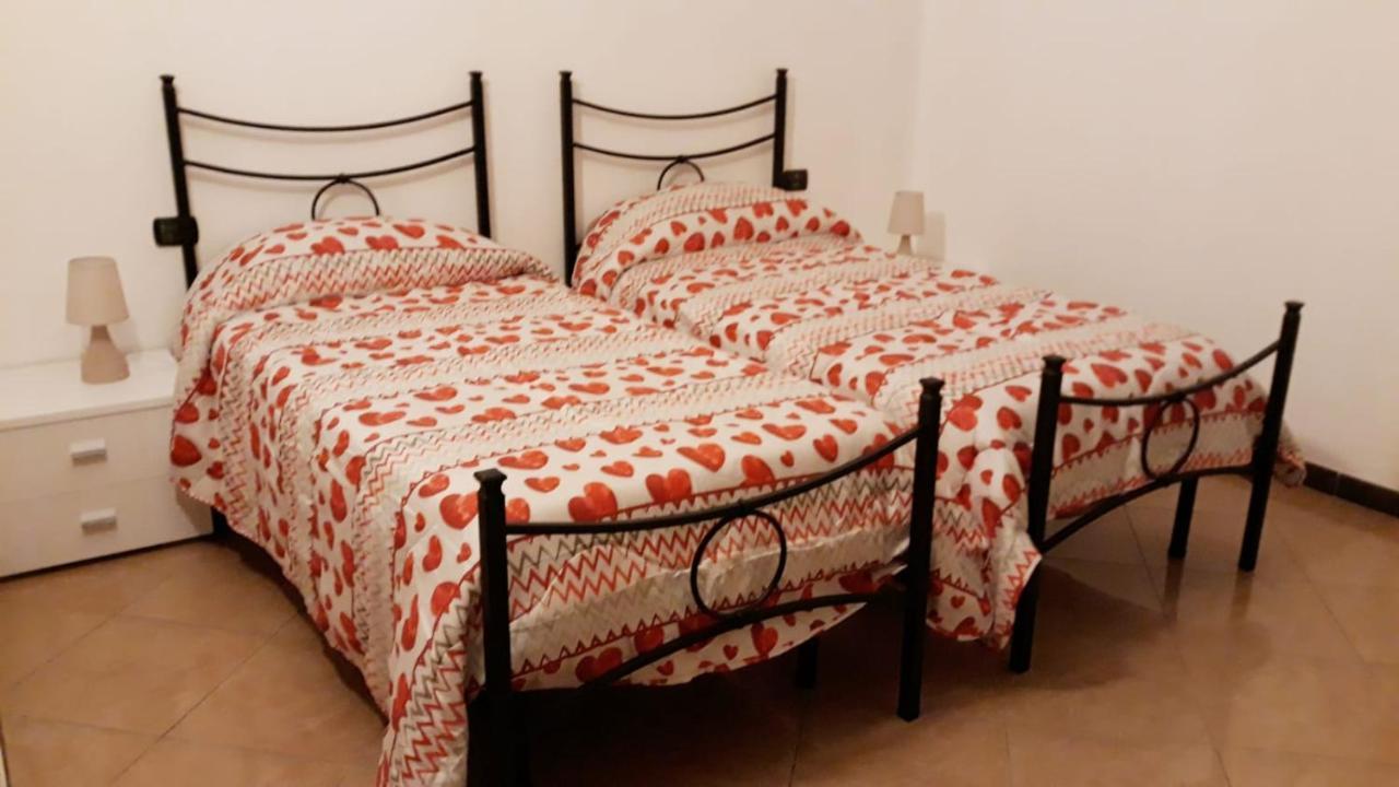 Le Tre Stelle Bed & Breakfast Ronco allʼAdige Exterior foto