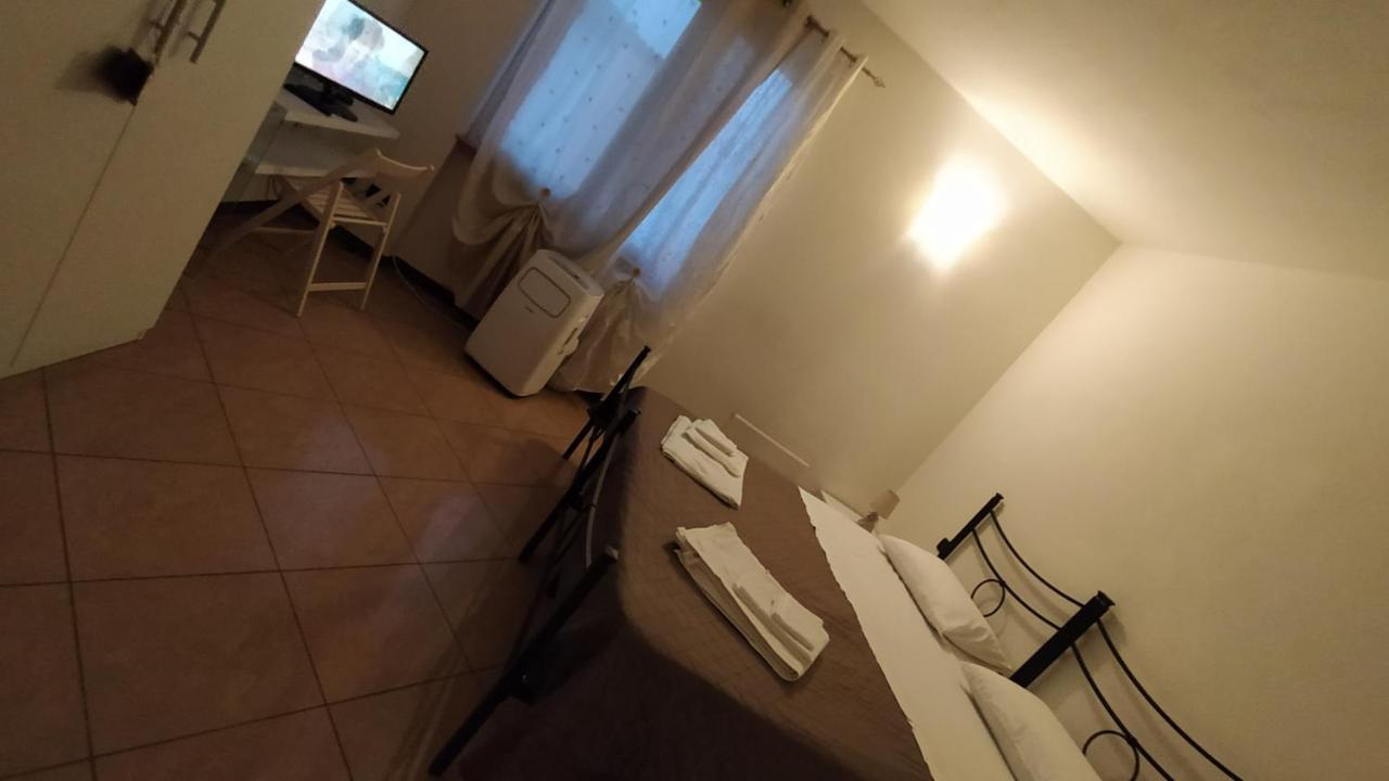 Le Tre Stelle Bed & Breakfast Ronco allʼAdige Cameră foto
